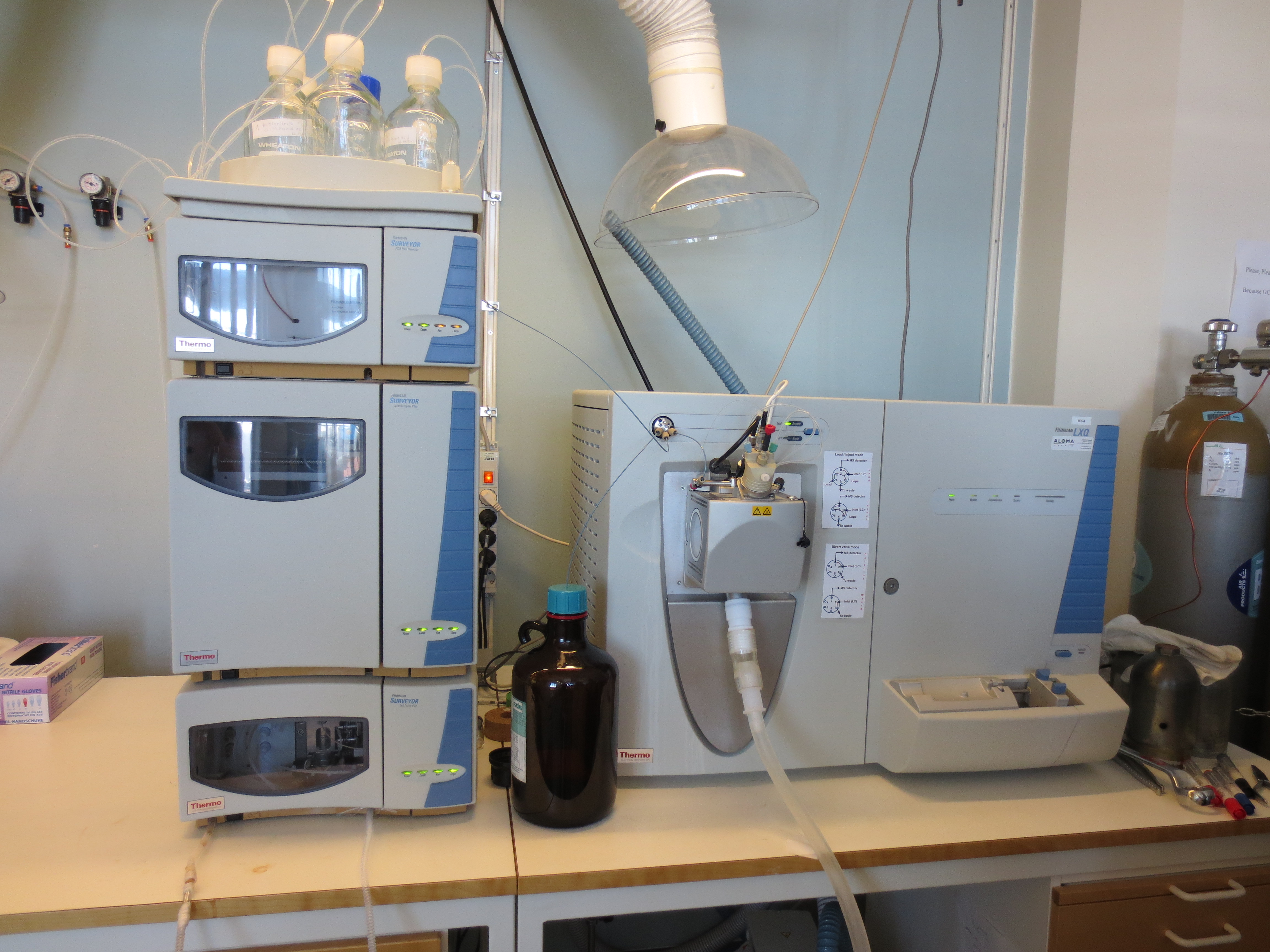 Picture of HPLC-PDA-MSn with autosampler