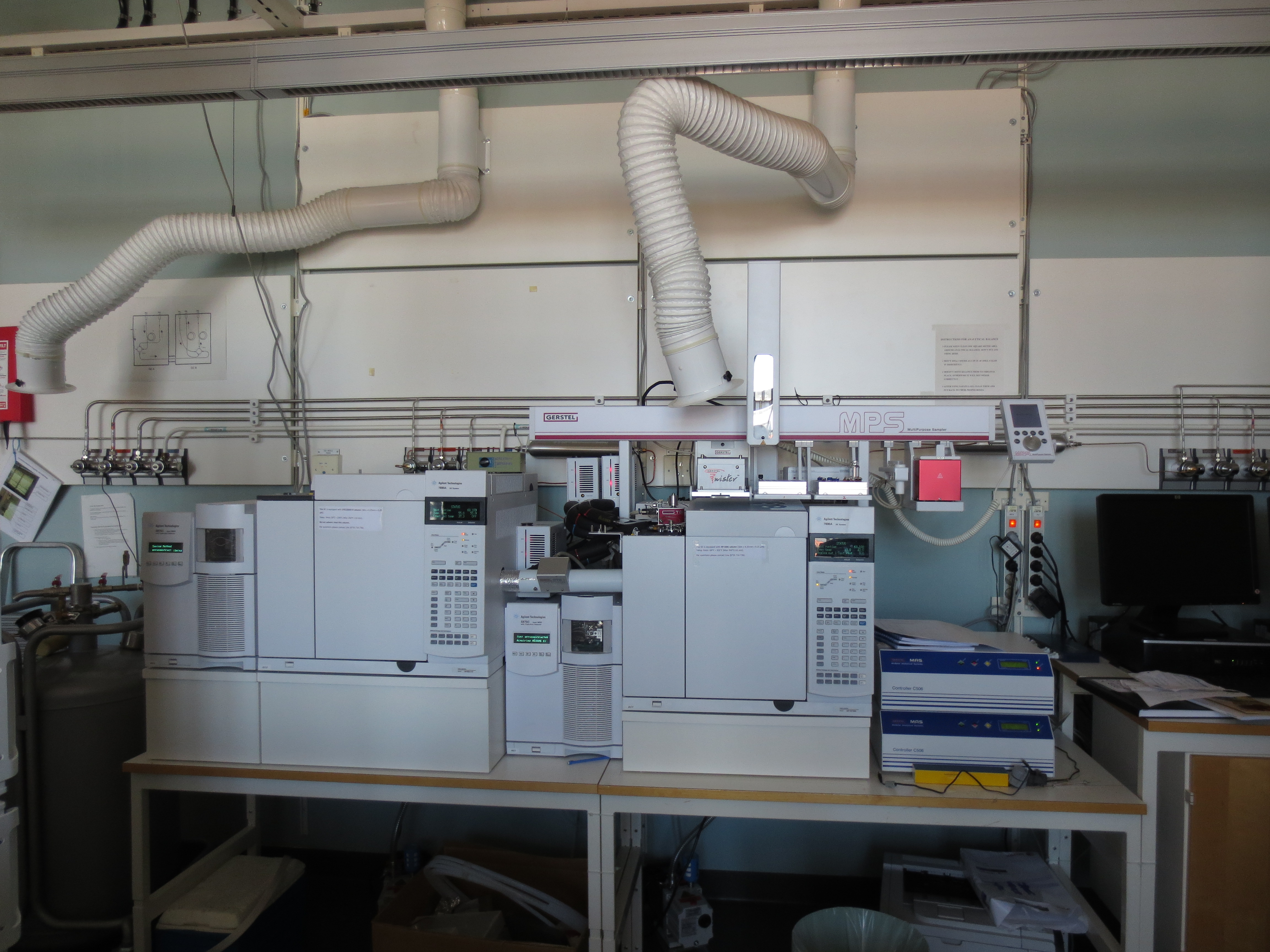 Picture of 2DGC-MS with autosampler