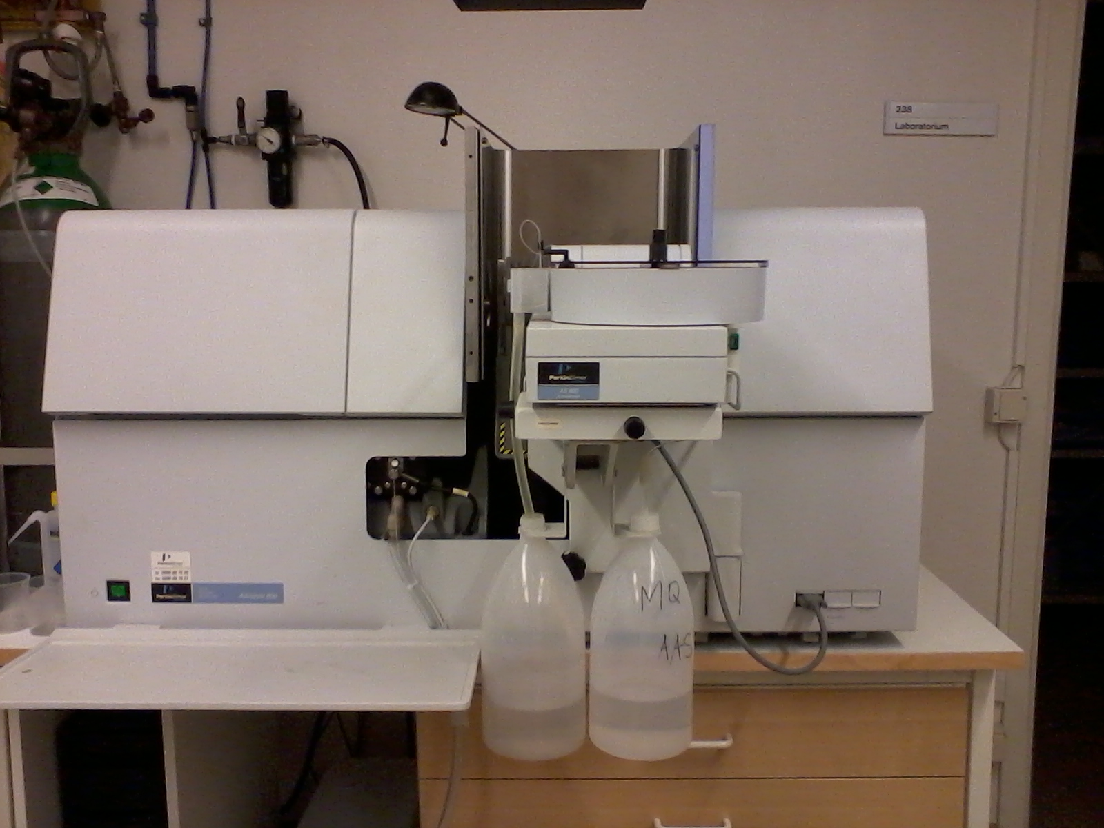 Picture of Atomic absorbtion spectrometer