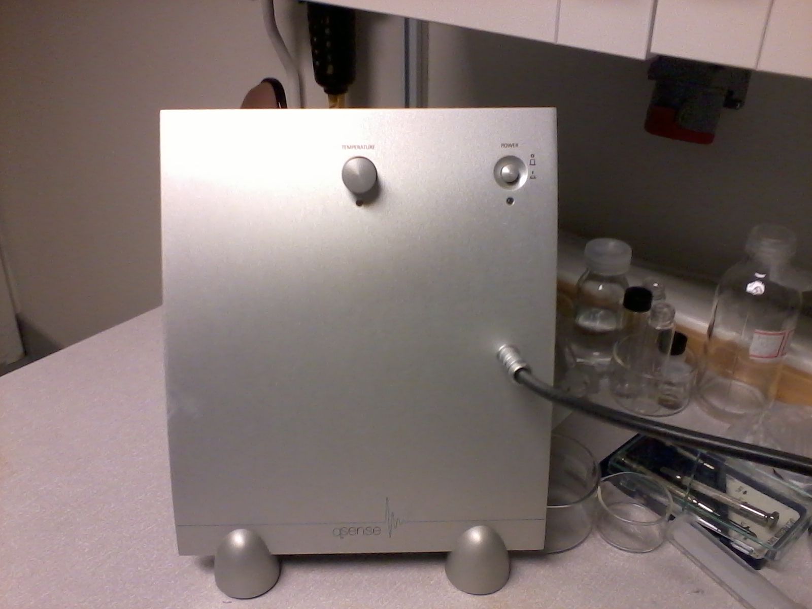 Picture of Quartz Crystal Microbalance with Dissipation (QCM-D)